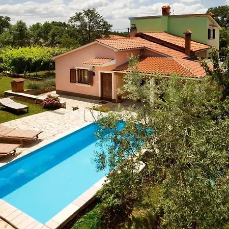 Ferienhaus In Modrusani Mit Grossem Garten *