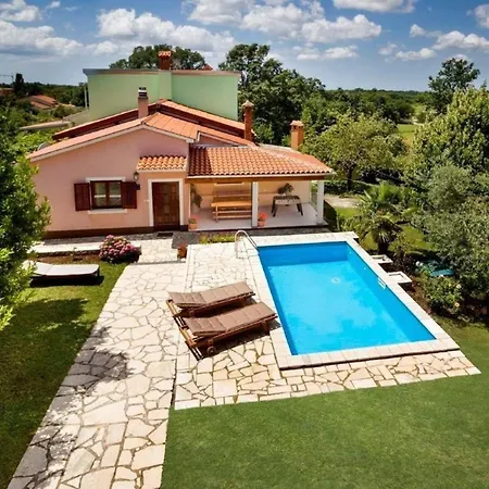 Ferienhaus In Modrusani Mit Grossem Garten Vikendica