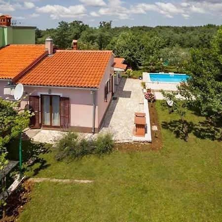 Ferienhaus In Modrusani Mit Grossem Garten *