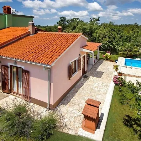 Ferienhaus In Modrusani Mit Grossem Garten *